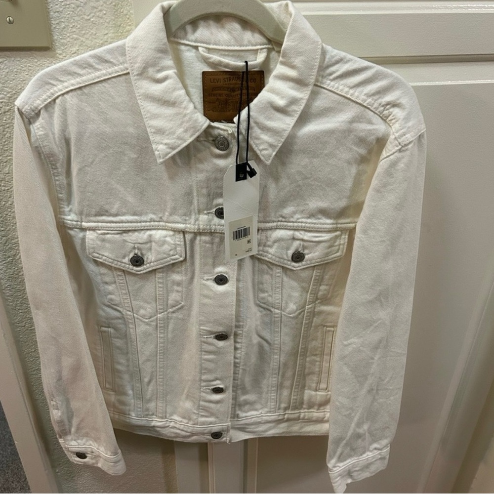 NWT Levi’s Ex-Boyfriend Trucker Jacket in White